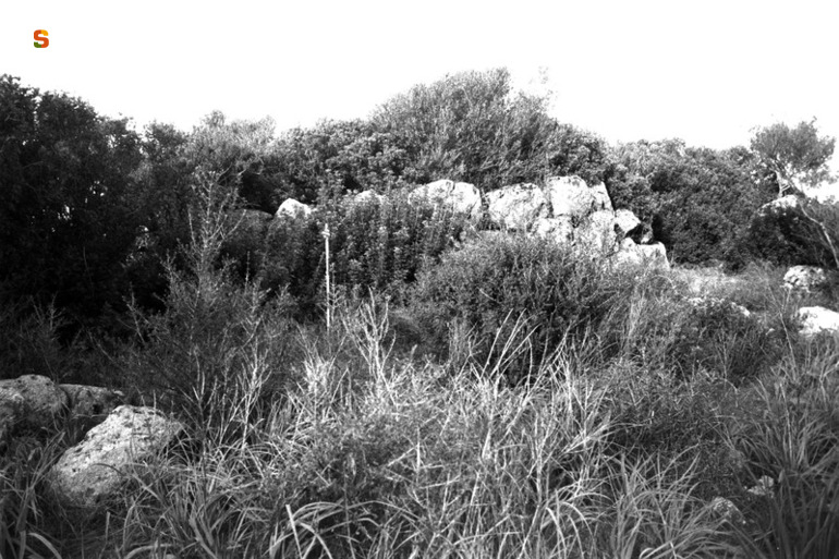Nuraghe Cristu (nuraghe a tholos) - Villaperuccio (CI)  (secc. XV-X a.C.)