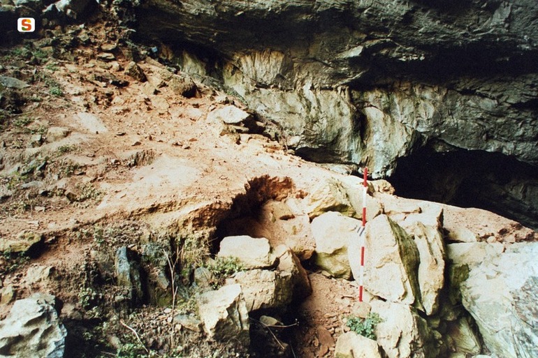 Muraglia nord Grotta di S. Giovanni (muraglia) - Domusnovas (CI)  (secc. XVI-X a.C.)