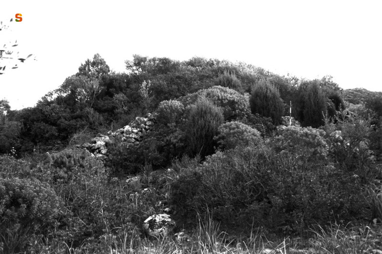 Nuraghe Perde Fogu VI13 (struttura di fortificazione) - Villaperuccio (CI)  (secc. XVI-X a.C.)