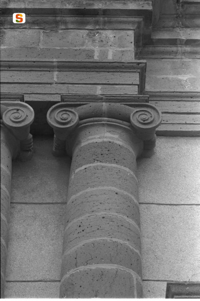 motivo decorativo a volute (capitello) (sec. XIX)
