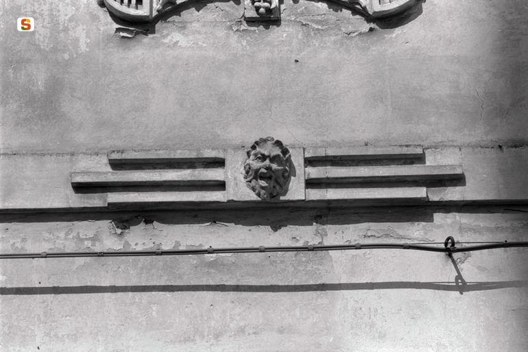 testa maschile (decorazione plastico-architettonica) (sec. XX)