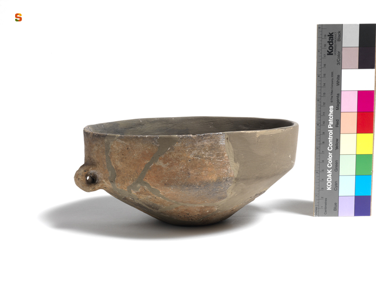 ciotola carenata - cultura nuragica (secc. XVII-XIV a.C.)