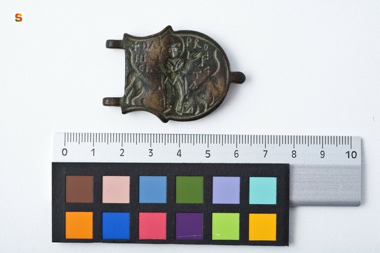 fibbia/ placca - ambito bizantino (secc. VII-VIII d.C.)