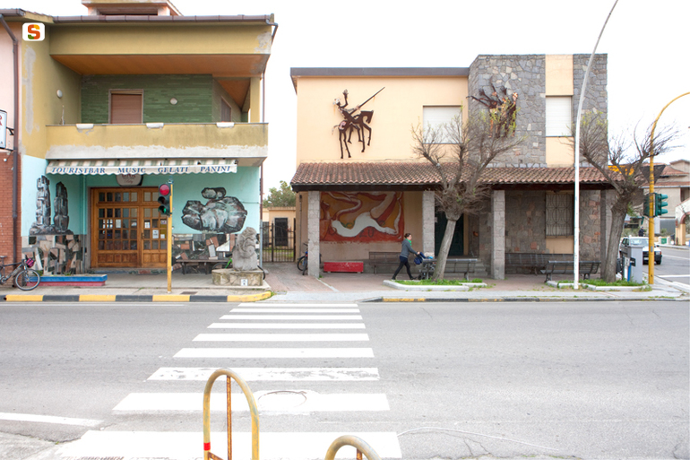 scultura (murale) di Sciola Pinuccio (sec. XX)