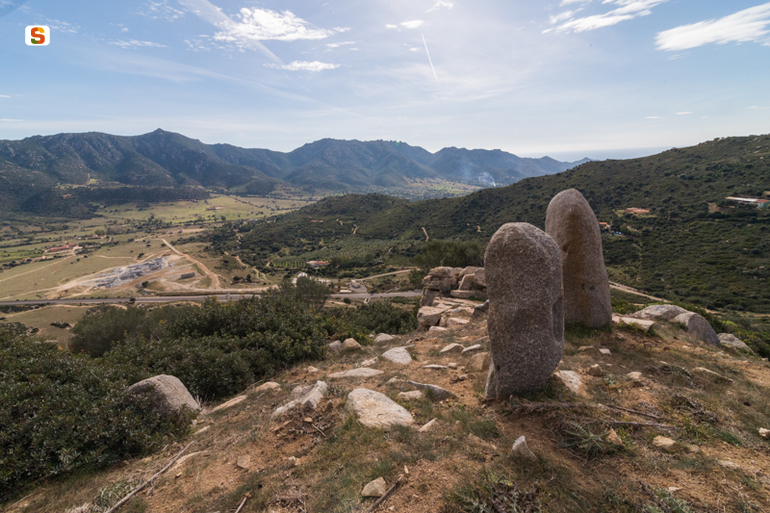 Allineamento di menhir Serra Pillonadori (allineamento di menhir) - Sinnai (CA)  (millenni IV-III a.C.)