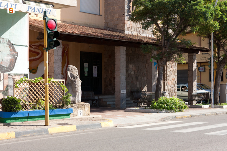 soggetto assente (scultura) di Kuss Hayo (sec. XX)