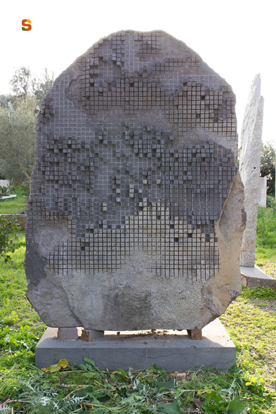 soggetto assente (scultura) di Sciola Pinuccio (secc. XX/ XXI)