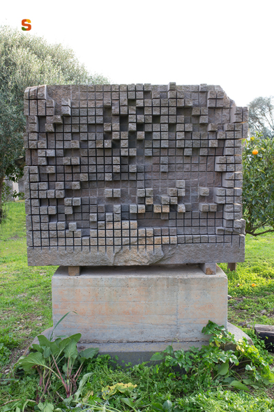 soggetto assente (scultura) di Sciola Pinuccio (secc. XX/ XXI)