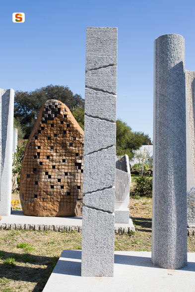soggetto assente (scultura) di Sciola Pinuccio (sec. XXI)