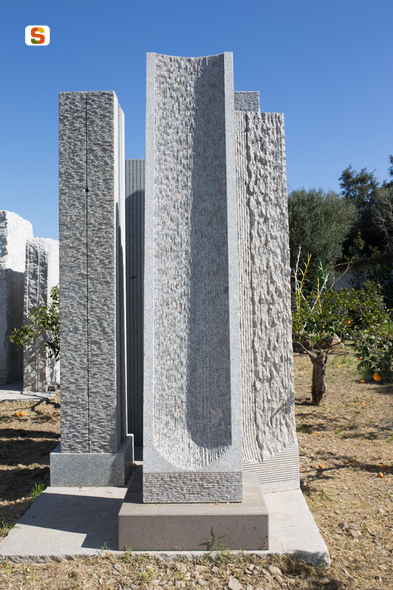 soggetto assente (scultura) di Sciola Pinuccio (sec. XX)