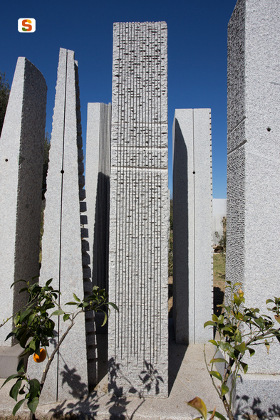 soggetto assente (scultura) di Sciola Pinuccio (sec. XXI)