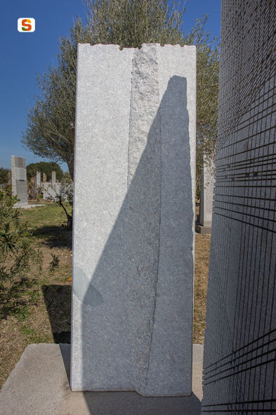 soggetto assente (scultura) di Sciola Pinuccio (sec. XXI)