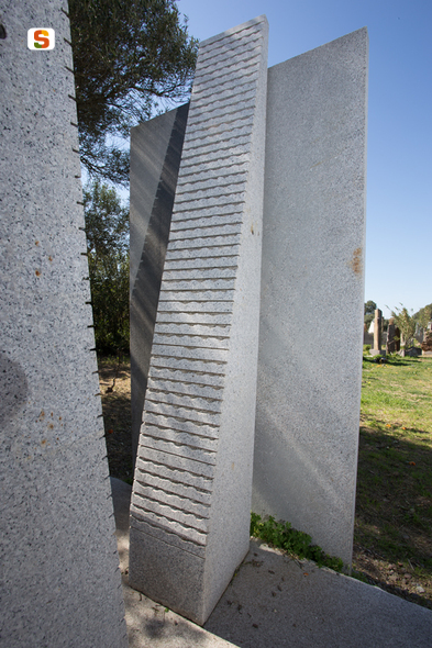 soggetto assente (scultura) di Sciola Pinuccio (sec. XXI)