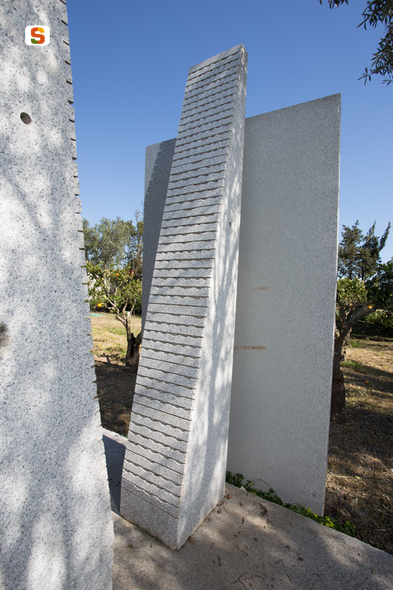 soggetto assente (scultura) di Sciola Pinuccio (sec. XX)