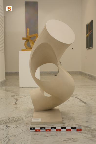 Tubo forato n. 2, tubo (scultura) di Schiavocampo Paolo (sec. XX)