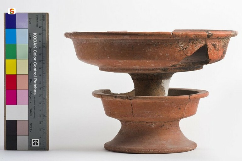 bruciaprofumi a doppia vasca - cultura fenicio-punica (sec. V a.C.)